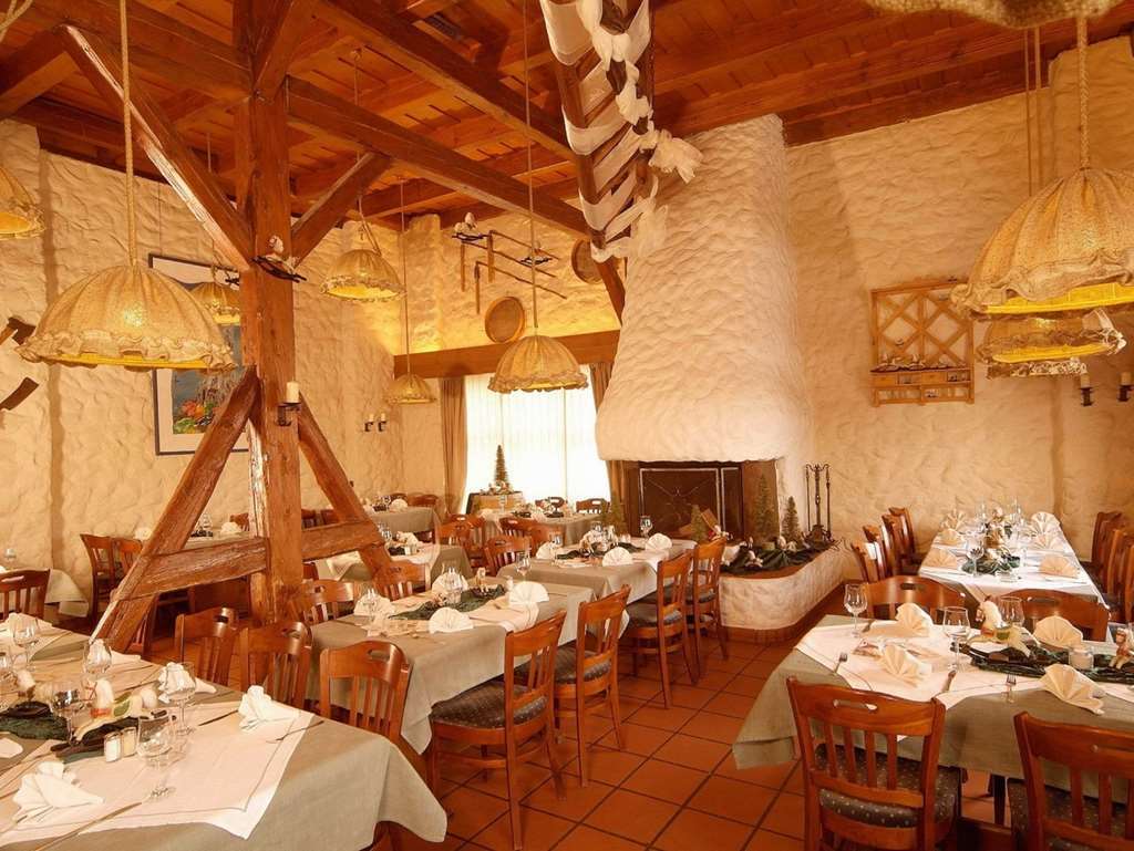 Hotel Hirsch Neu-Ulm Restaurante foto